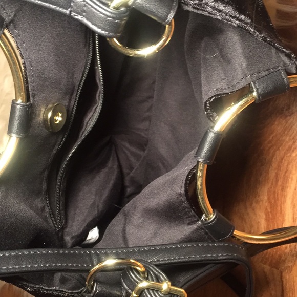 🌑HOST PICK🌑|| Velvet Bag - Picture 3 of 4